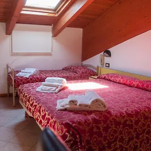 https://albergo-villa-miraggio.riccione-hotels.org